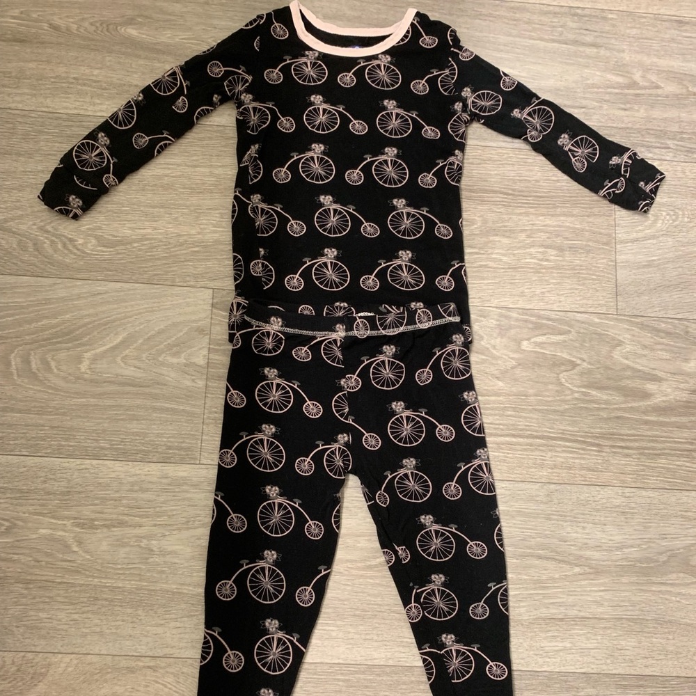 Worn 2x Kickee Pants 3t bicycle set